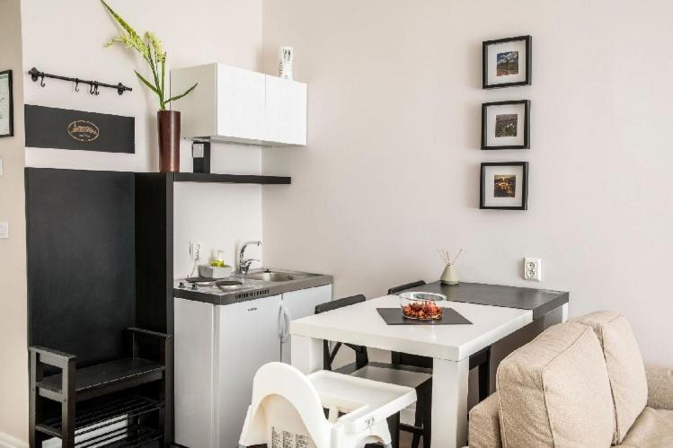 Home Living Dream Apartments โนวีซาด ภายนอก รูปภาพ