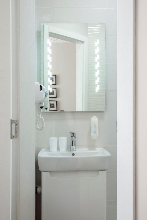Home Living Dream Apartments โนวีซาด ภายนอก รูปภาพ